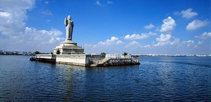 Tank bund